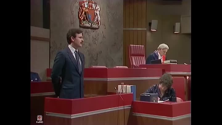 ⁣Crown Court -Seconds Away