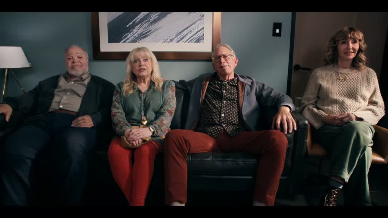 A Man On The Inside S02E07