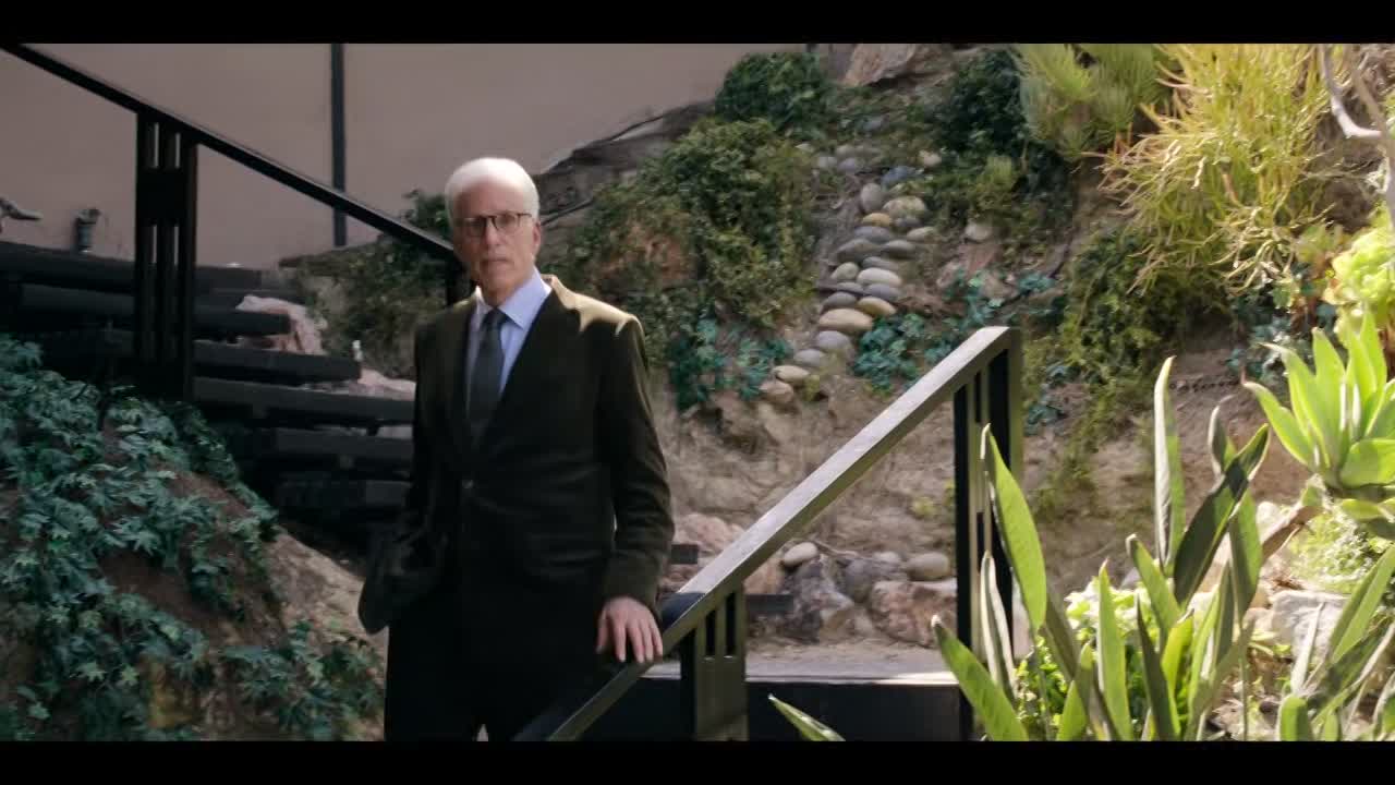 A Man On The Inside S02E05