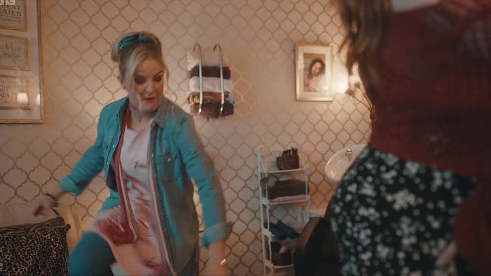 ⁣Daddy Issues (2024) S01E06 -Sadie