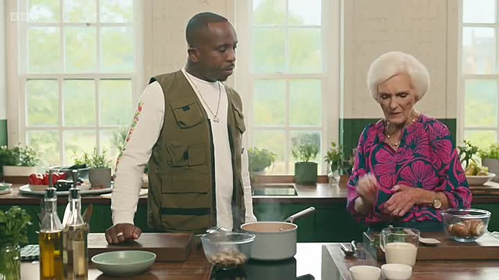 ⁣Mary at 90 -A Lifetime of Cooking S01E06