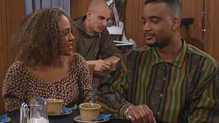 ⁣Living Single - S01E18 - Love Thy Neighbor (1)