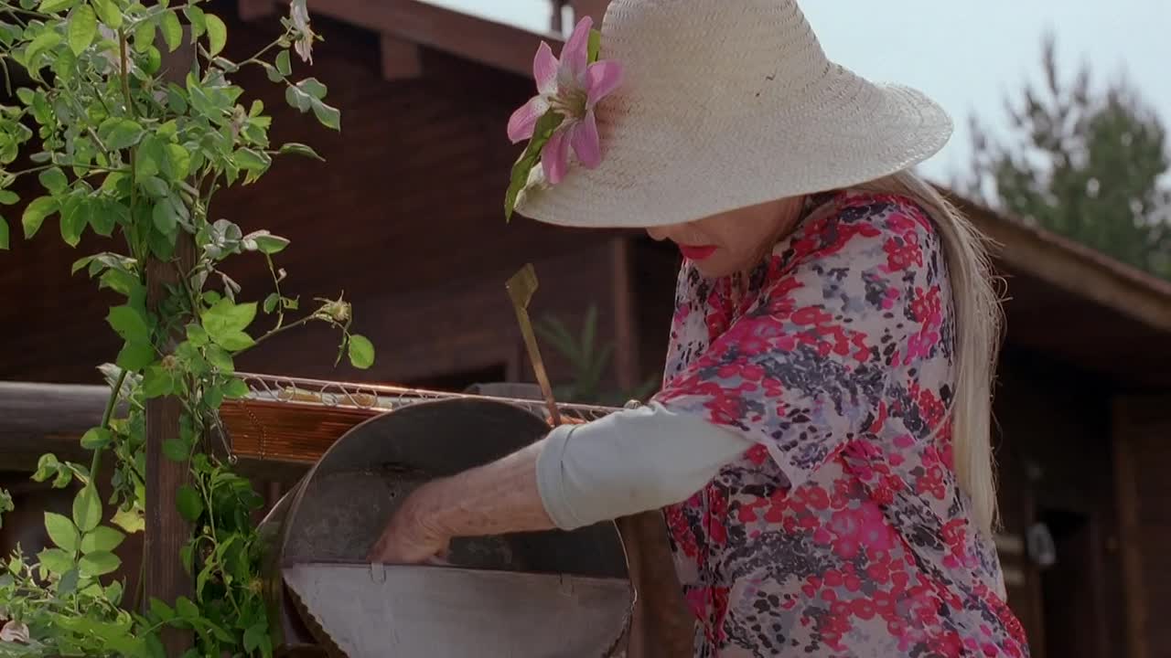 ⁣Lake Placid 2 UNRATED 2007 1080p BrRip x264 BOKUTOX YIFY