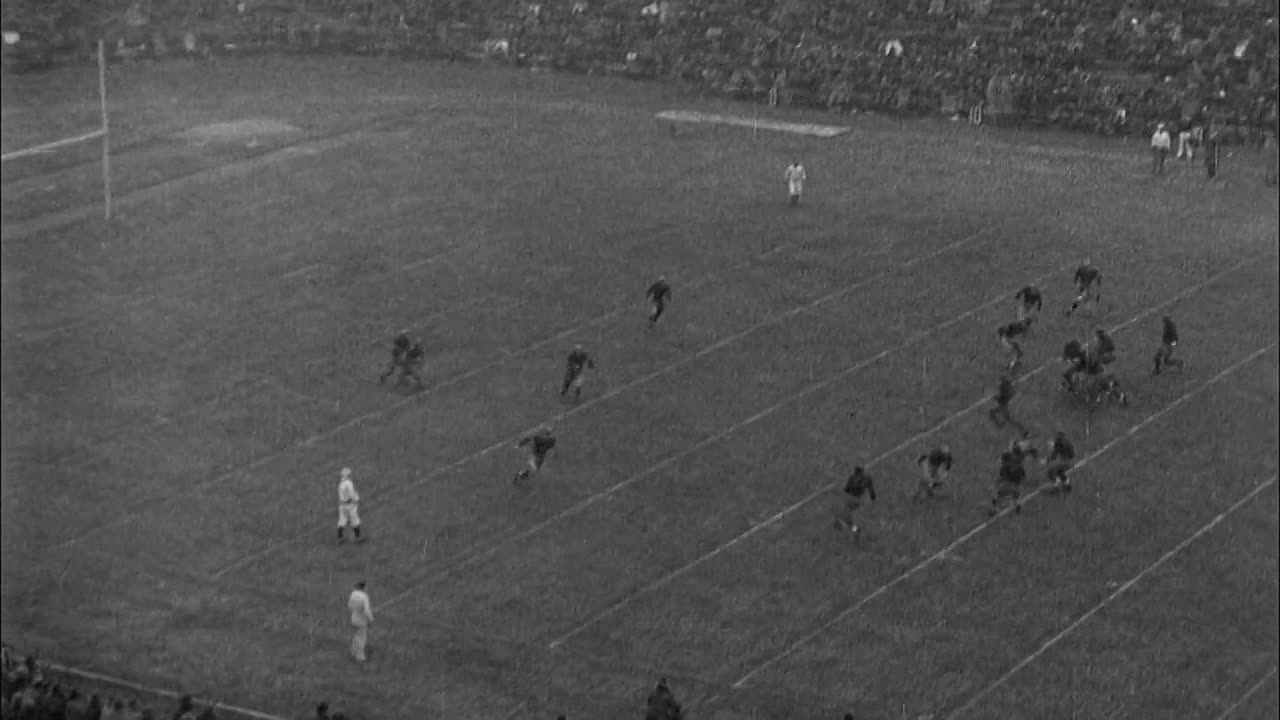 ⁣Pigskin Parade 1936 1080p WEBRip x264 AAC-[YTS LT]