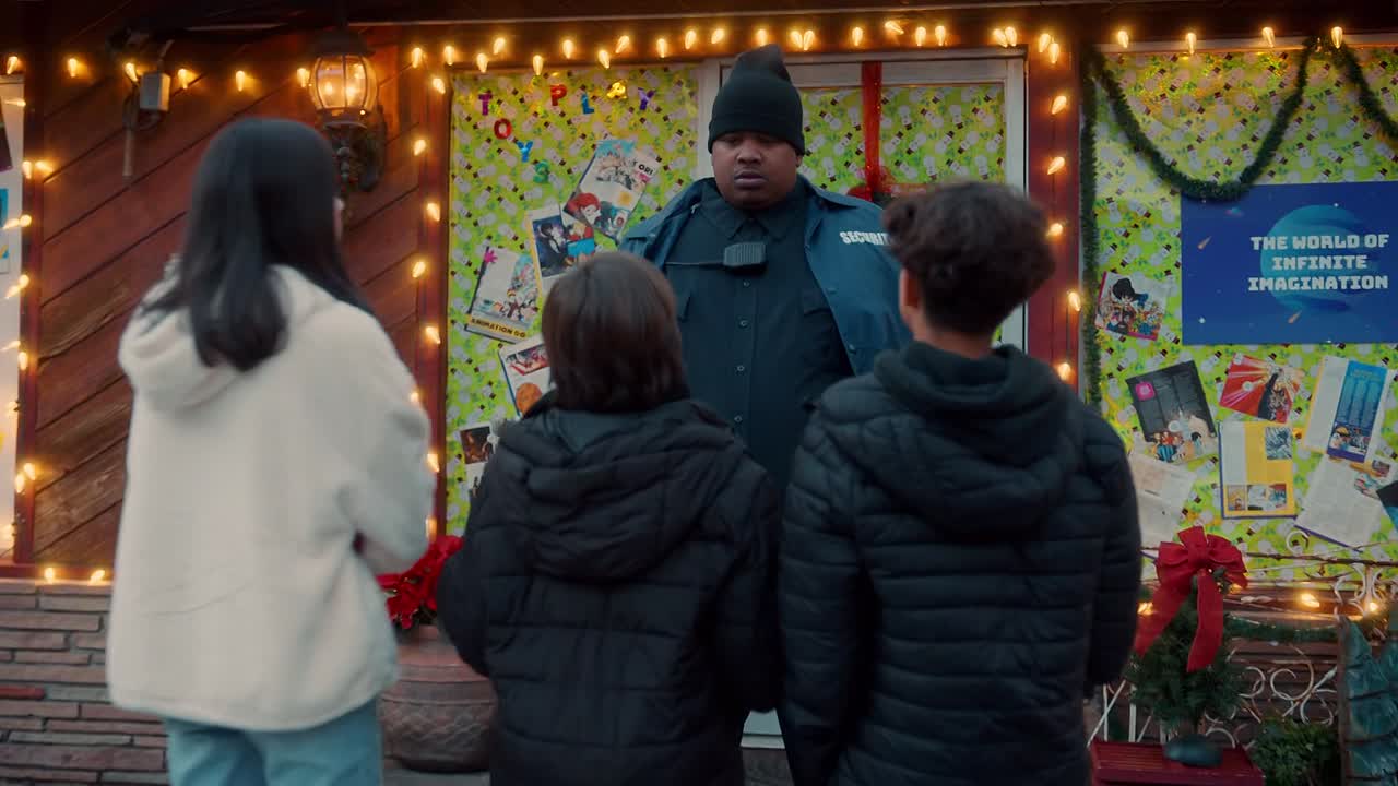 Dog Patrol Operation Santa Paws 2025 1080p WEB-DL HEVC x265 BONE