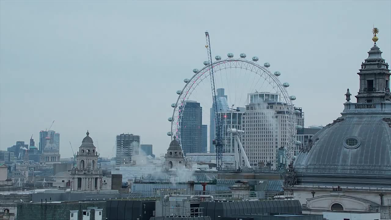 Twelve Dates 'Til Christmas S01E04