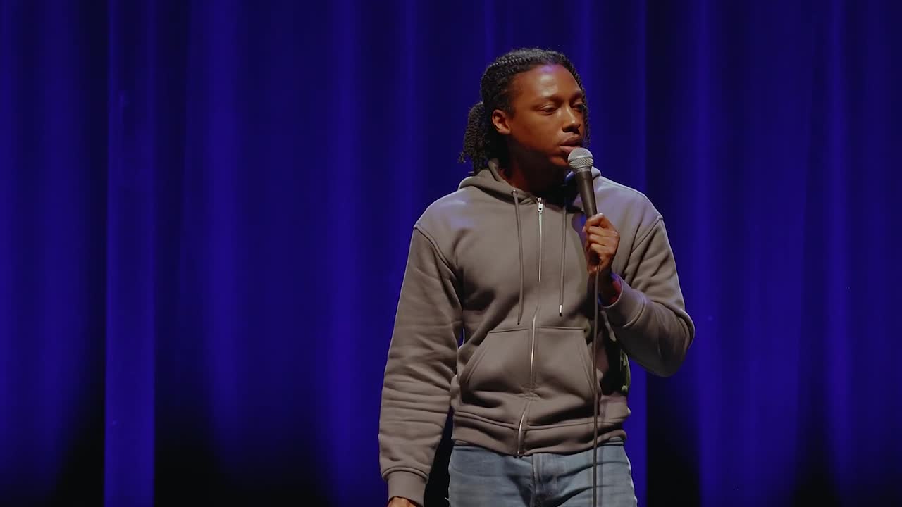 ⁣The Vanity (Completely) Fair Photoshoot (1080p_24fps_H264-128kbit_AAC)