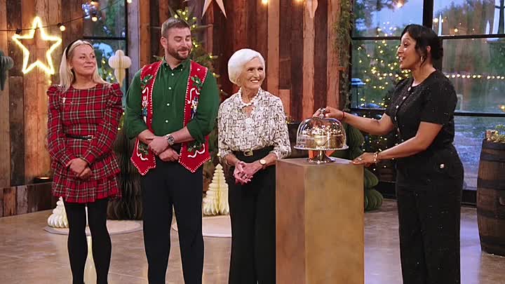 ⁣Baked with Love -Holiday S01E08