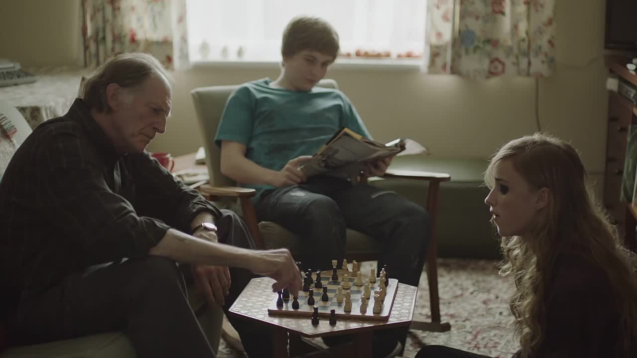 Prisoners Wives (2012) S01E06