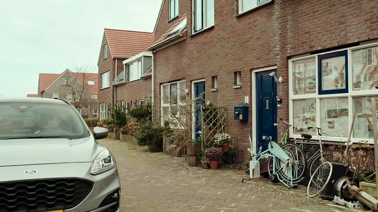 ⁣Mr Mrs Aslan 2025 DUTCH HC ENG SUBS 1080p WEBRip x264 AAC5 1-[YTS LT]