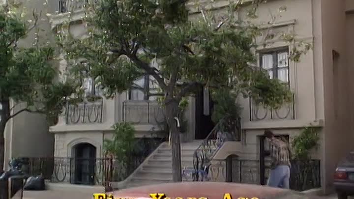 Living Single - S04E15 - Back in the Day