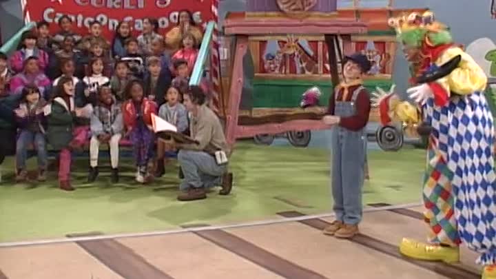 ⁣Living Single - S04E14 - The Clown That Roared