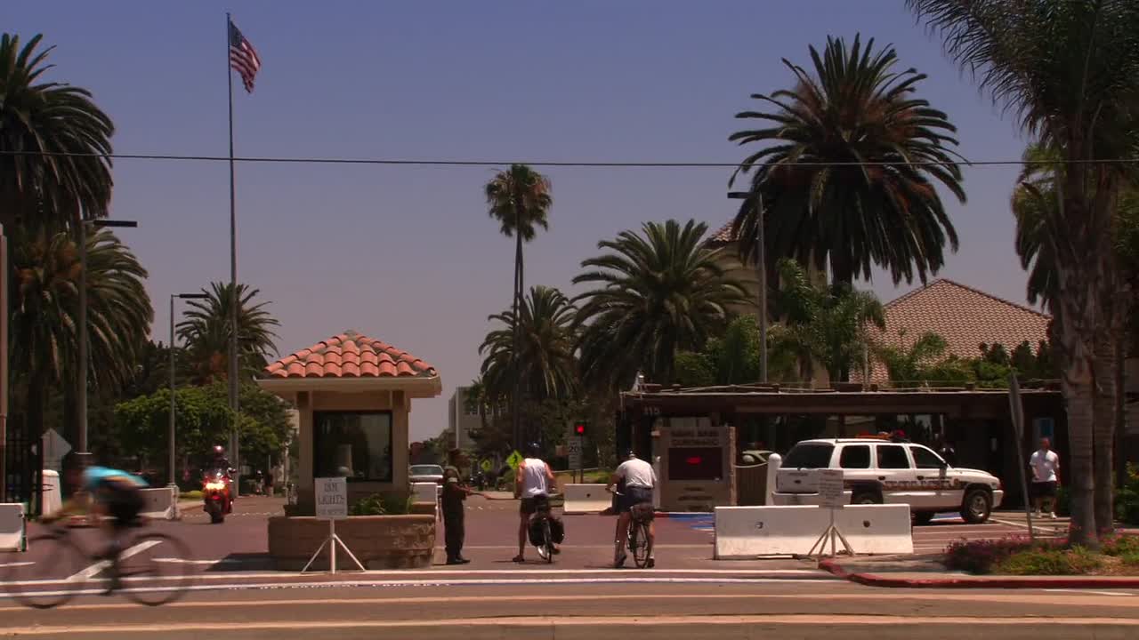 Behind Enemy Lines 2 Axis Of Evil 2006 1080p BluRay x264 AAC5 1-