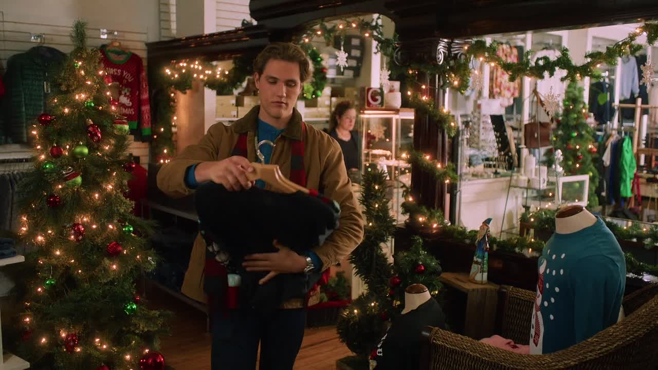 ⁣Once Upon A Christmas Crown 2025 1080p WEBRip x264 AAC5 1-[YTS LT]